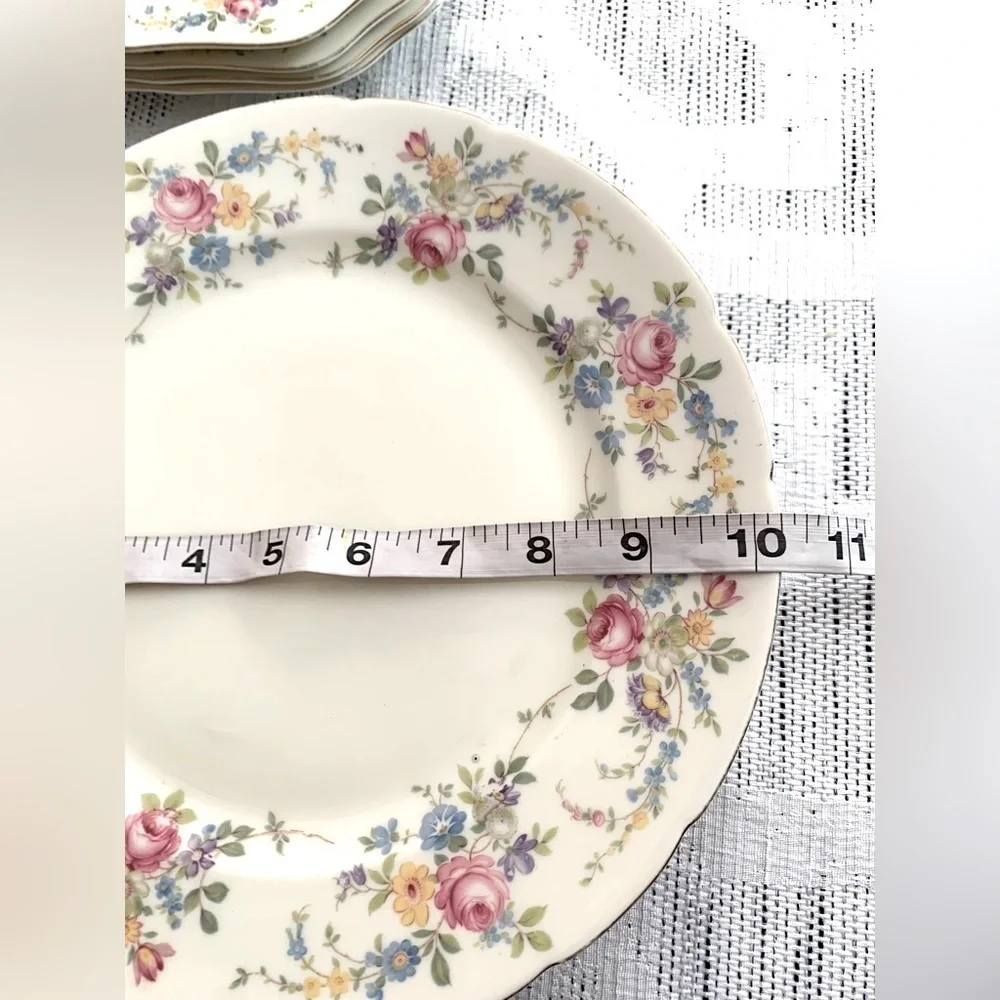 KPM Royal Ivory- Riviera Floral Pattern Set of 4 China